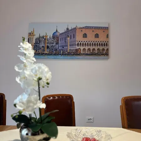 Casa Luna Lägenhet Mestre